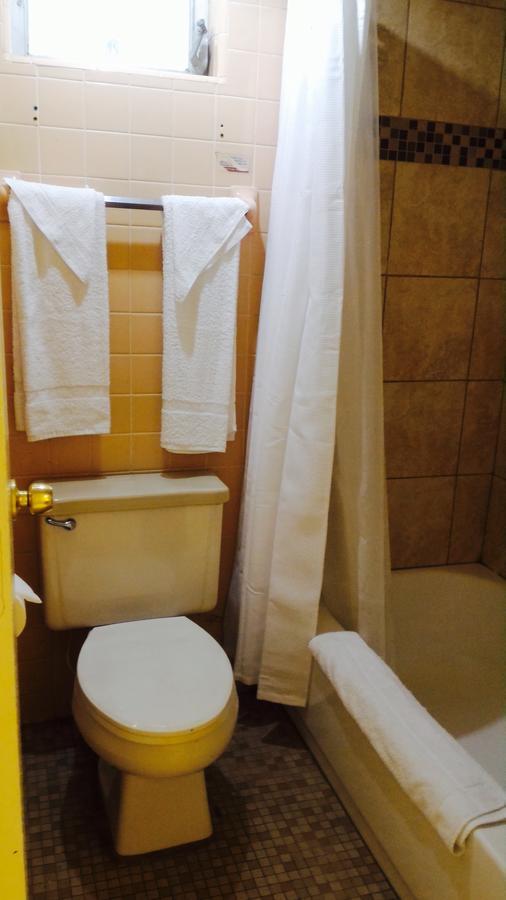 Sunset Inn Fort Pierce Bagian luar foto
