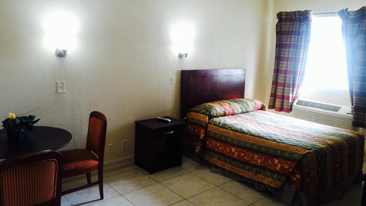 Sunset Inn Fort Pierce Bagian luar foto