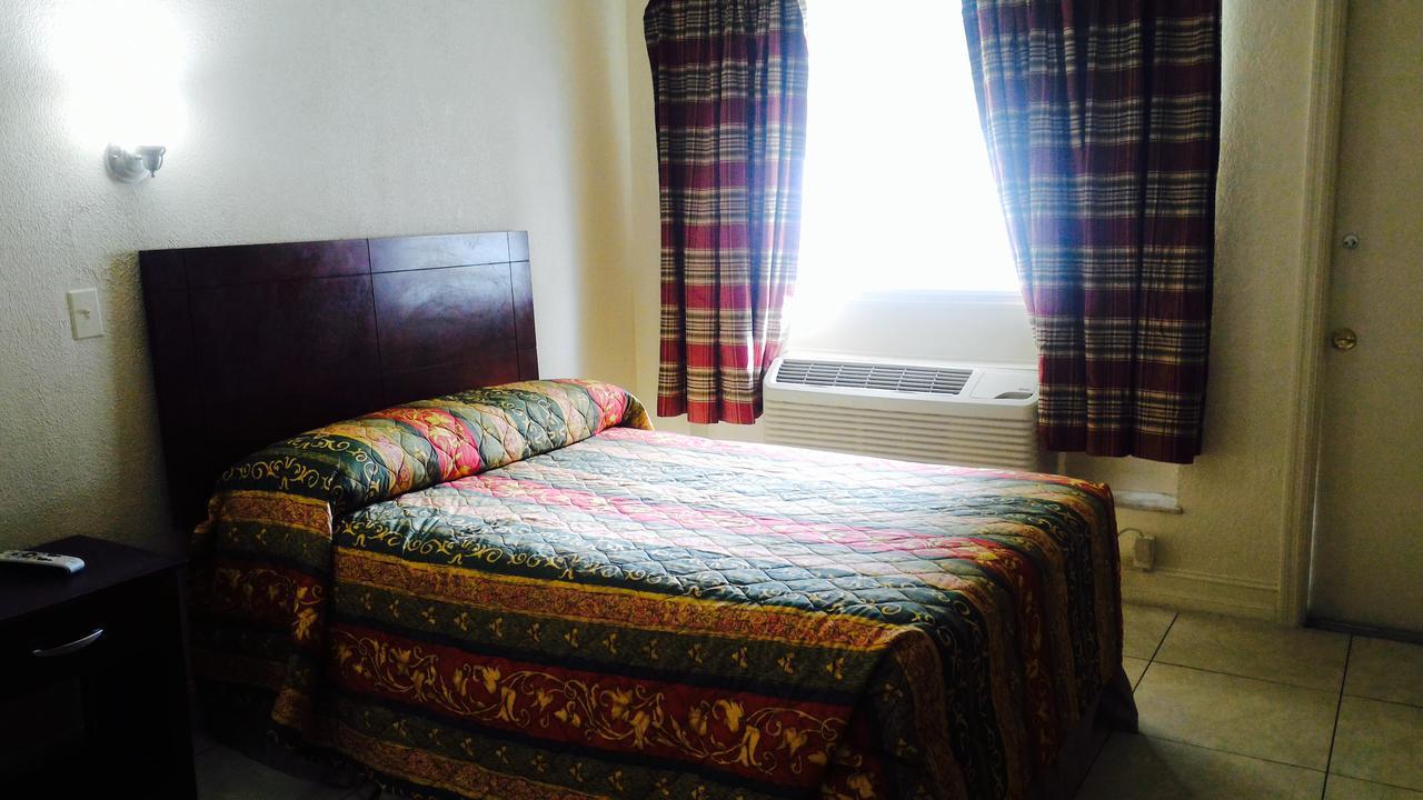 Sunset Inn Fort Pierce Bagian luar foto