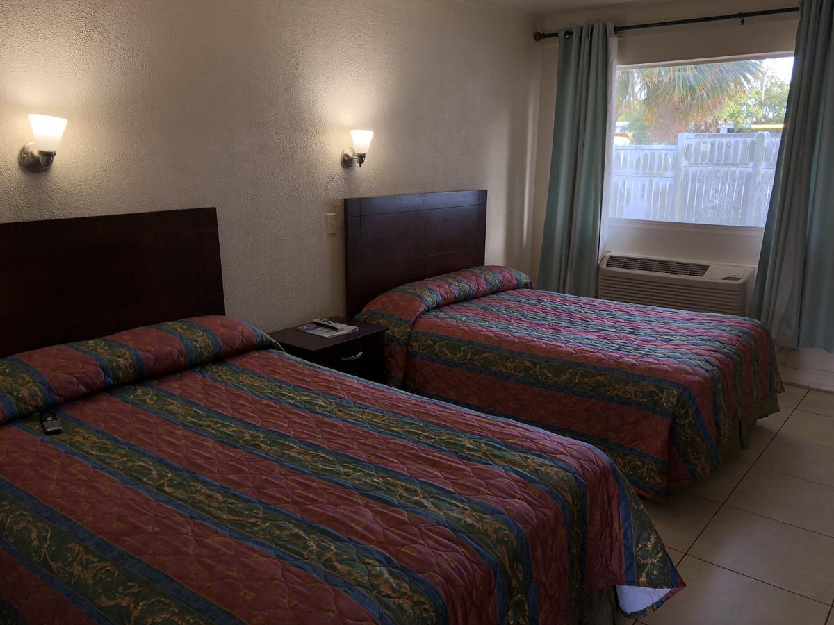 Sunset Inn Fort Pierce Bagian luar foto