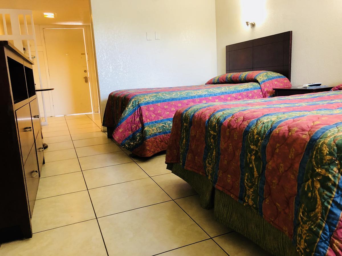 Sunset Inn Fort Pierce Bagian luar foto