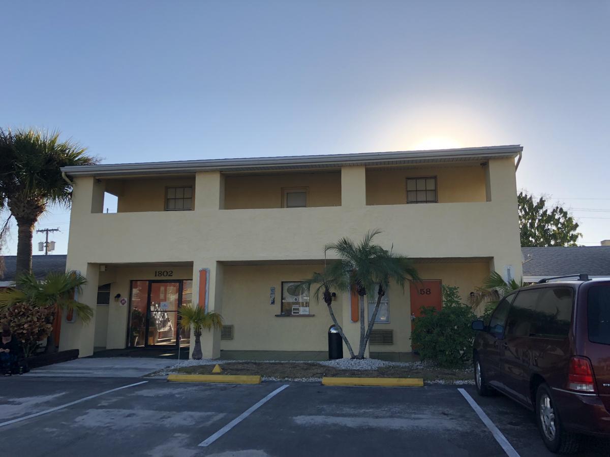 Sunset Inn Fort Pierce Bagian luar foto